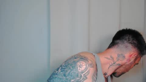 Snapshot of skylarrgrey chatting on 06.08.26 SkylarGrey online show from 06.08.26