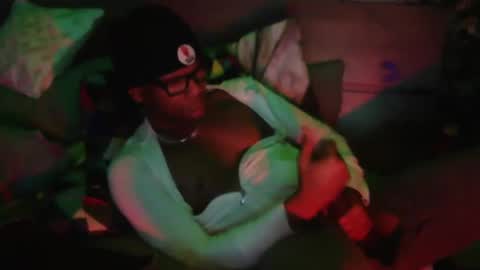 Snapshot of skyonetoo3 chatting on 02.13.25 skyonetoo3 online show from 02.13.25