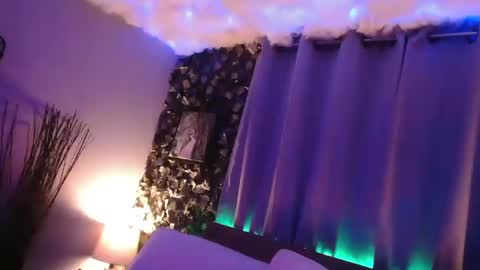 Snapshot of skyonetoo3 chatting on 02.24.25 skyonetoo3 online show from 02.24.25