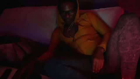 Snapshot of skyonetoo3 chatting on 02.27.25 skyonetoo3 online show from 02.27.25