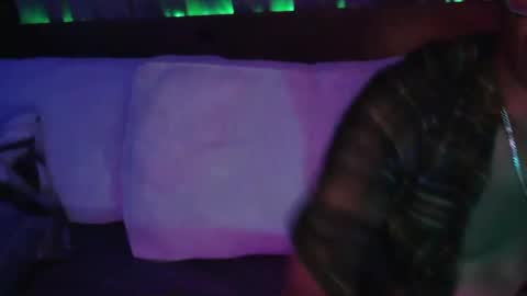 Snapshot of skyonetoo3 chatting on 03.03.25 skyonetoo3 online show from 03.03.25