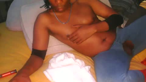 Snapshot of skyonetoo3 chatting on 09.26.25 skyonetoo3 online show from 09.26.25