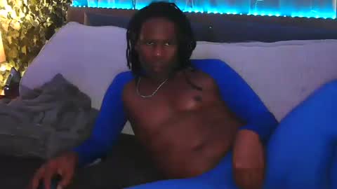 Snapshot of skyonetoo3 chatting on 10.30.25 skyonetoo3 online show from 10.30.25