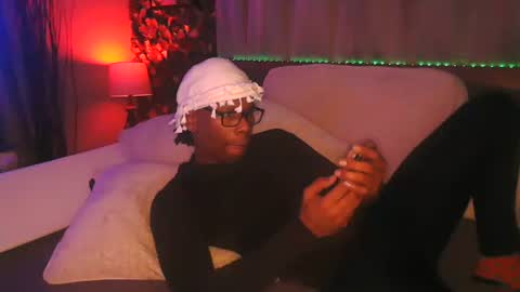 Snapshot of skyonetoo3 chatting on 12.13.25 skyonetoo3 online show from 12.13.25