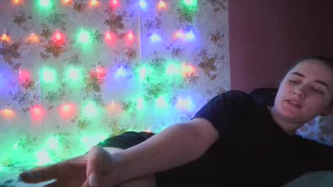 skyressie333 online show from 12.21.24