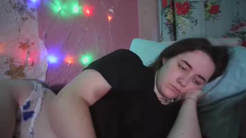 skyressie333 online show from 12.22.24