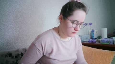 skyressie333 online show from 02.18.25