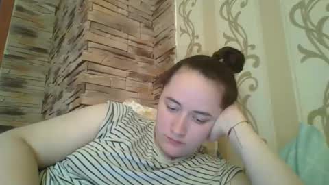 skyressie333 online show from 10.19.25