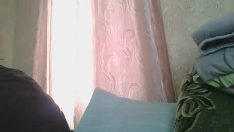 skyressie333 online show from 10.27.25