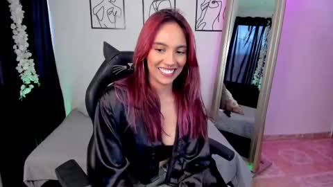 Snapshot of skyssoul chatting on 09.12.25 cielo online show from 09.12.25