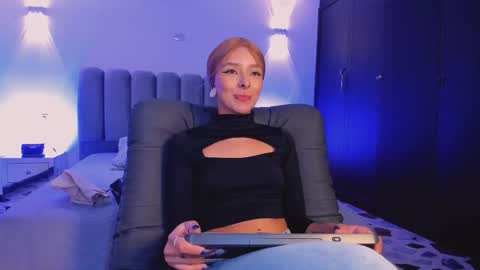 skythompson online show from 10.03.25