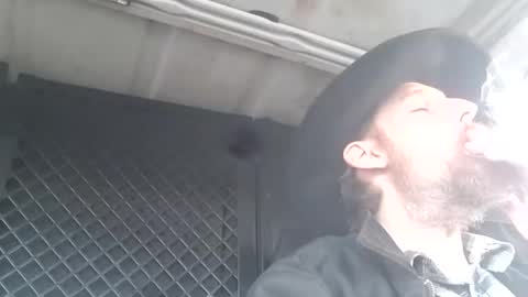 Snapshot of skyviper88 chatting on 12.20.24 Sky Viper online show from 12.20.24