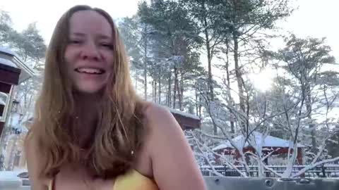 Snapshot of skywinters chatting on 01.02.25 Sky Winters online show from 01.02.25