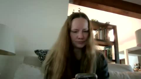 Snapshot of skywinters chatting on 10.03.25 Sky Winters online show from 10.03.25