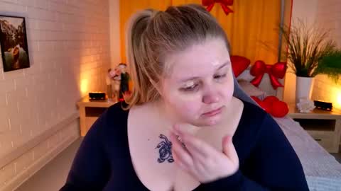 Snapshot of sladadeew chatting on 02.22.26 Slada Deew online show from 02.22.26