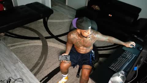 Snapshot of slangondemhoes chatting on 09.29.25 nasty twitter KASHCARTERATL online show from 09.29.25