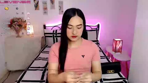 Queen Cyrine online show from 01.15.25