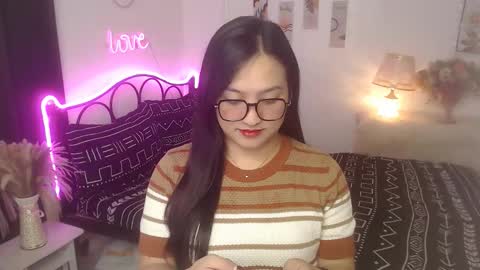 Queen Cyrine online show from 12.16.25