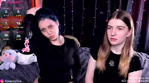 Snapshot of sleepingduo chatting on 10.20.25 Hi We are Iva and Angela Nice to meet u 3 online show from 10.20.25