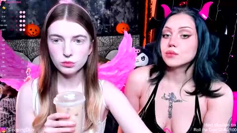 Snapshot of sleepingduo chatting on 10.31.25 Hi We are Iva and Angela Nice to meet u 3 online show from 10.31.25