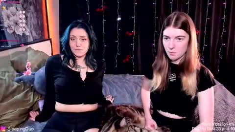 Snapshot of sleepingduo chatting on 11.06.25 Hi We are Iva and Angela Nice to meet u 3 online show from 11.06.25