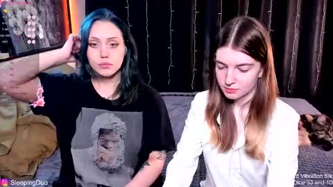 Snapshot of sleepingduo chatting on 11.07.25 Hi We are Iva and Angela Nice to meet u 3 online show from 11.07.25