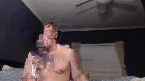 Snapshot of slimjp chatting on 12.04.25 slimjp online show from 12.04.25