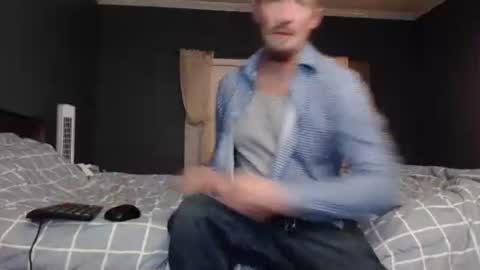 Snapshot of slimjp chatting on 12.17.25 slimjp online show from 12.17.25