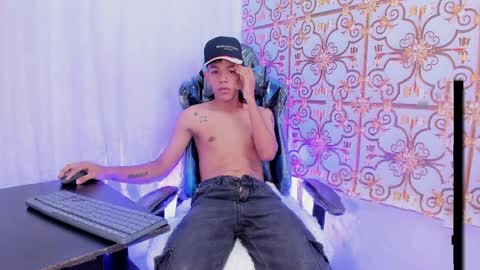 SlimLatino  online show from 04.06.26