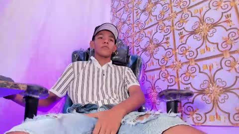 SlimLatino  online show from 04.16.26