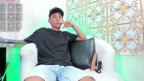 SlimLatino  online show from 04.19.26