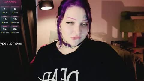 Snapshot of slobbergirl chatting on 04.16.26 Kira Khanina online show from 04.16.26