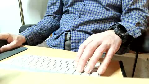 SlowGrow Uncut online show from 12.12.24