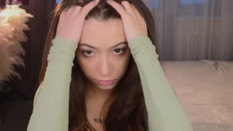 Emilia online show from 11.25.25