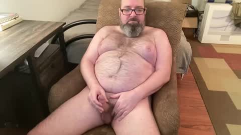 Snapshot of slut_slave_cfnm chatting on 12.17.24 slut online show from 12.17.24