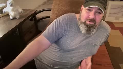 Snapshot of slut_slave_cfnm chatting on 12.29.24 slut online show from 12.29.24