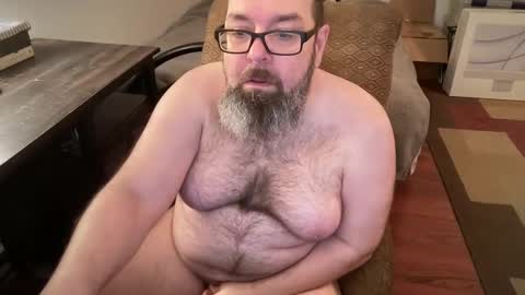 Snapshot of slut_slave_cfnm chatting on 01.05.25 slut online show from 01.05.25