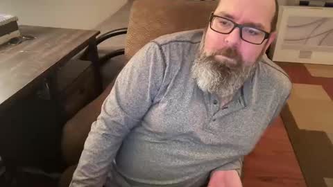 Snapshot of slut_slave_cfnm chatting on 01.22.25 slut online show from 01.22.25