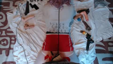 Snapshot of slutgurl_pdx chatting on 01.01.25 slutgurl_pdx online show from 01.01.25