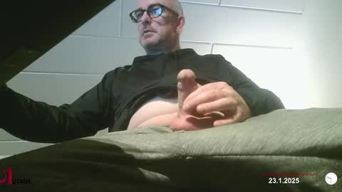  SLUTIAM   online show from 01.26.25