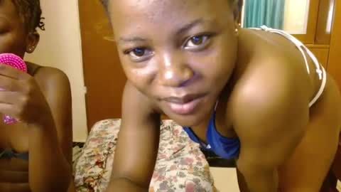 Snapshot of slutty_charmmz chatting on 04.15.26 Bree online show from 04.15.26