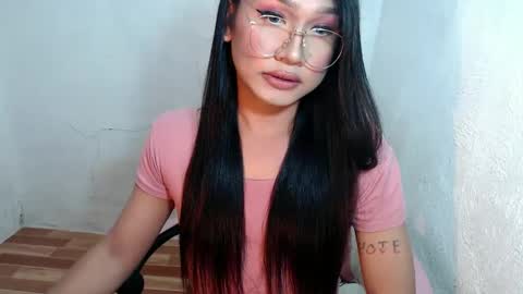 Snapshot of slutty_classyxx chatting on 01.30.25 Lovie online show from 01.30.25