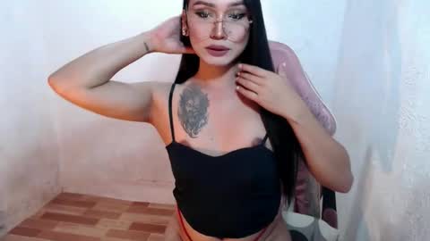 Snapshot of slutty_classyxx chatting on 02.14.26 Lovie online show from 02.14.26