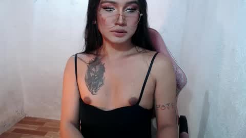 Snapshot of slutty_classyxx chatting on 02.20.26 Lovie online show from 02.20.26