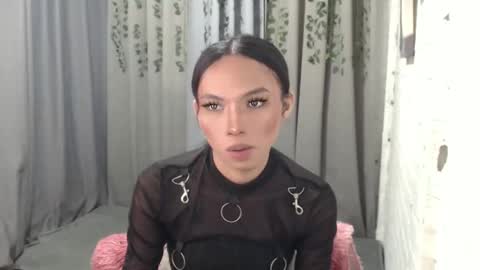 Snapshot of sluttychie chatting on 01.23.25 CHIE CHIE online show from 01.23.25