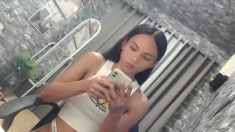 Snapshot of sluttychie chatting on 03.03.25 CHIE CHIE online show from 03.03.25