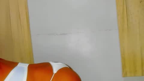 Snapshot of sluttysam_ chatting on 09.21.25 Sexyslutt online show from 09.21.25