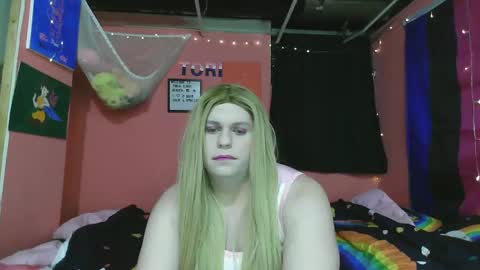 Tori Smith online show from 02.04.25