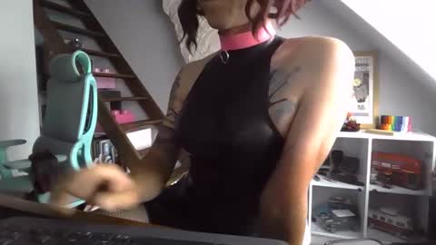 sluttytoy83 online show from 06.03.26