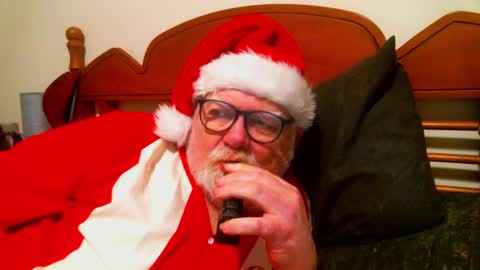 Snapshot of slydevil_sc chatting on 12.22.24 Sly online show from 12.22.24